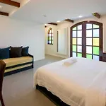 Casablanca Boracay 4 Bedroom Villa Stn 1 With Private Pool