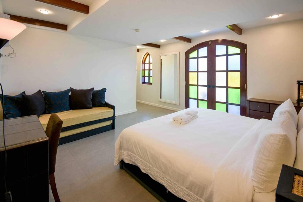 Casablanca Boracay 4 Bedroom Stn 1 With Private Pool