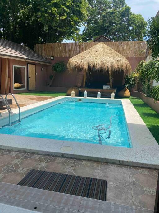 Casablanca Boracay 4 Bedroom Stn 1 With Private Pool Apartment