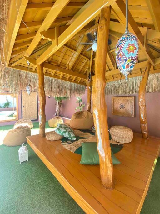 Casablanca Boracay 4 Bedroom Stn 1 With Private Pool Balabag (Boracay)