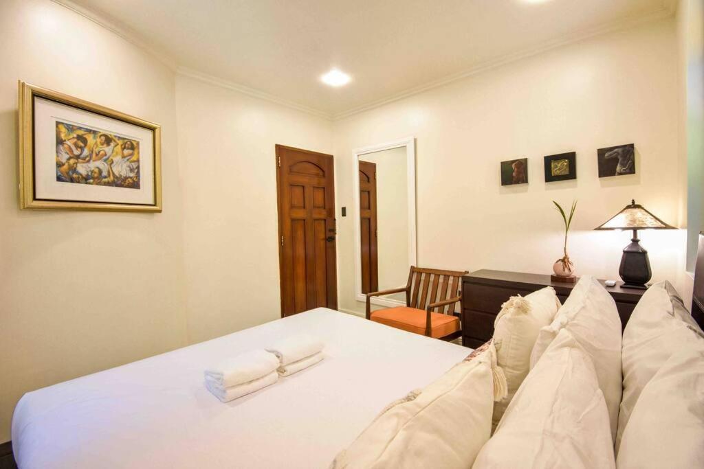 Casablanca Boracay 4 Bedroom Stn 1 With Private Pool Apartment *