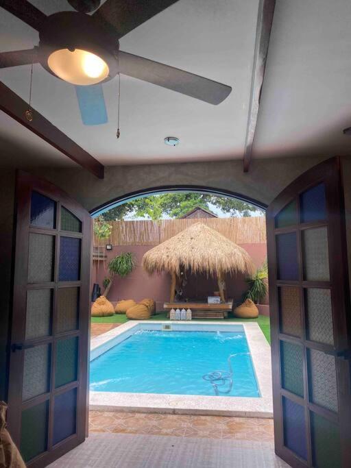 Casablanca Boracay 4 Bedroom Stn 1 With Private Pool Apartment Balabag (Boracay)