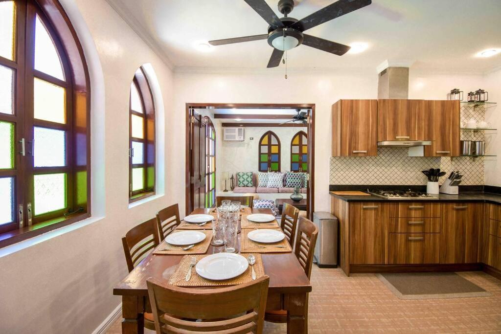 Casablanca Boracay 4 Bedroom Stn 1 With Private Pool Balabag (Boracay)