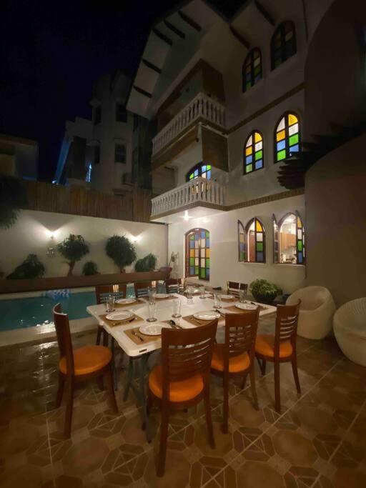 Casablanca Boracay 4 Bedroom Stn 1 With Private Pool Apartment