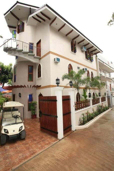Casablanca Boracay 4 Bedroom Stn 1 With Private Pool